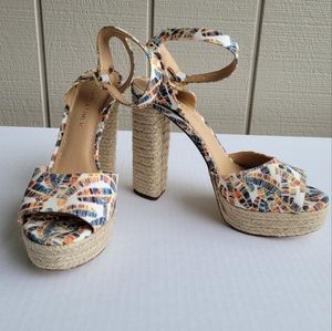 Gibson Latimer platform heel size 10